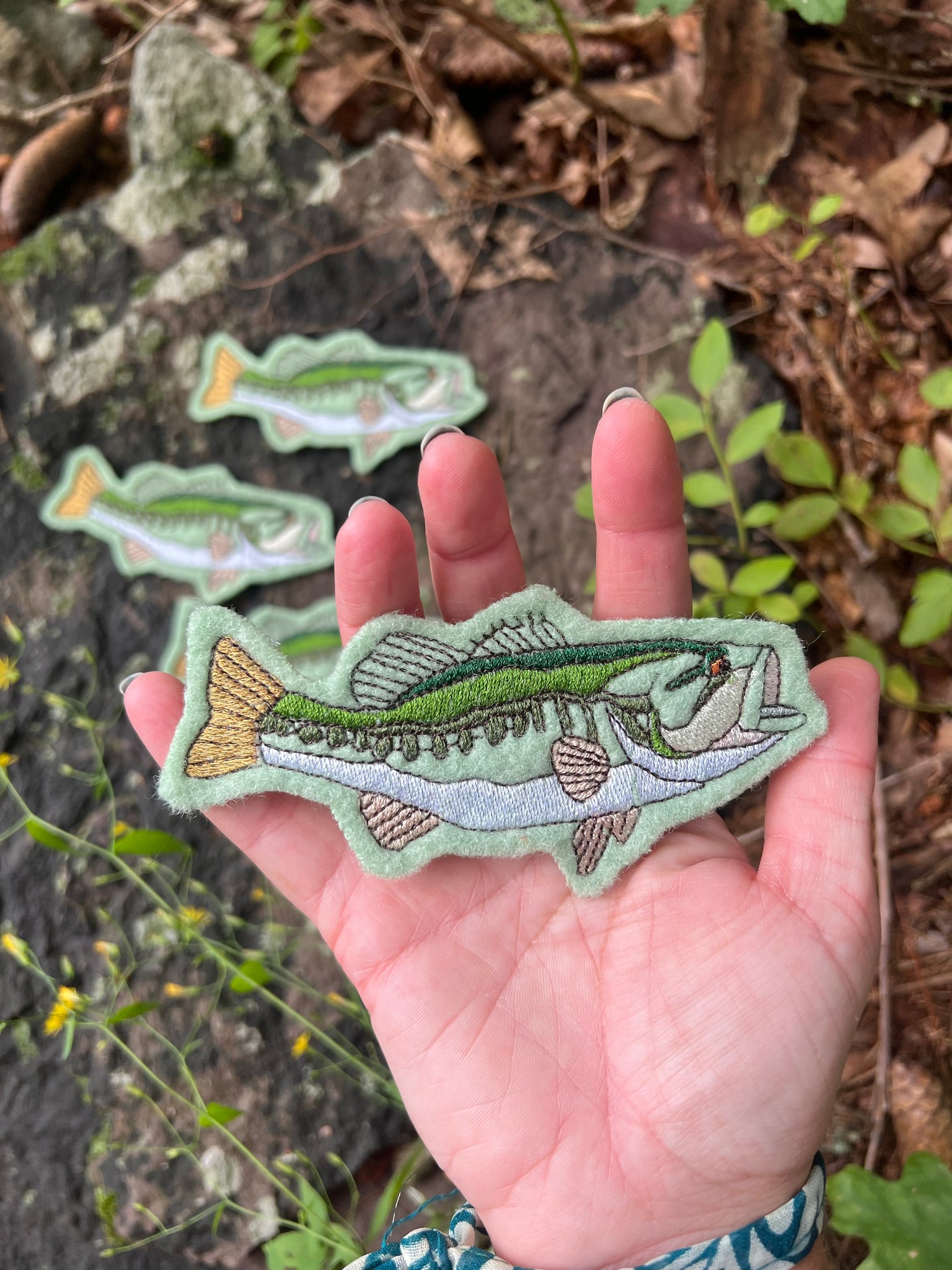 Realistic Wide Mouth Bass Trophy Fish Embroidered Fishing Iron On Patch 
